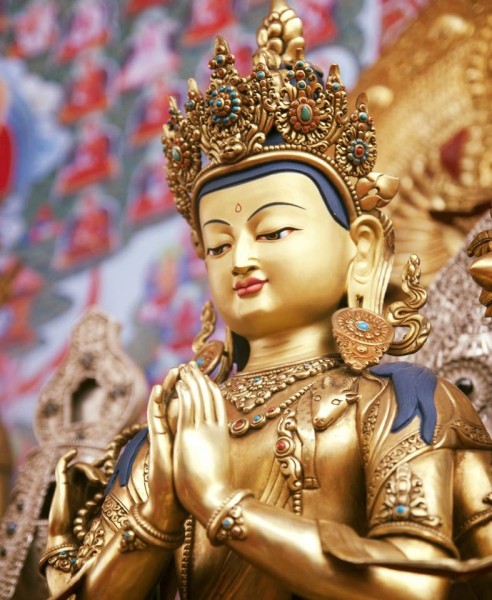 Tại sao nên thực hành Nyungney vào tuần trăng sáng hoặc ngày vía Phật?